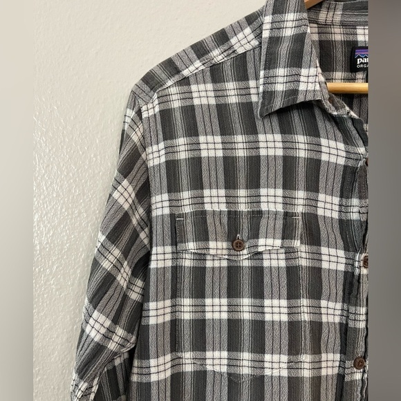 Patagonia Men’s Long Sleeved Organic Cotton Flannel Shirt - Picture 4 of 8